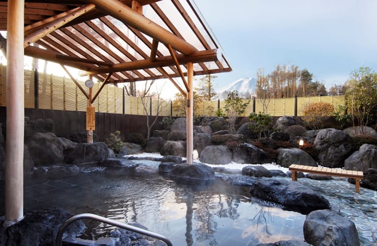 富士山溶岩の湯 泉水