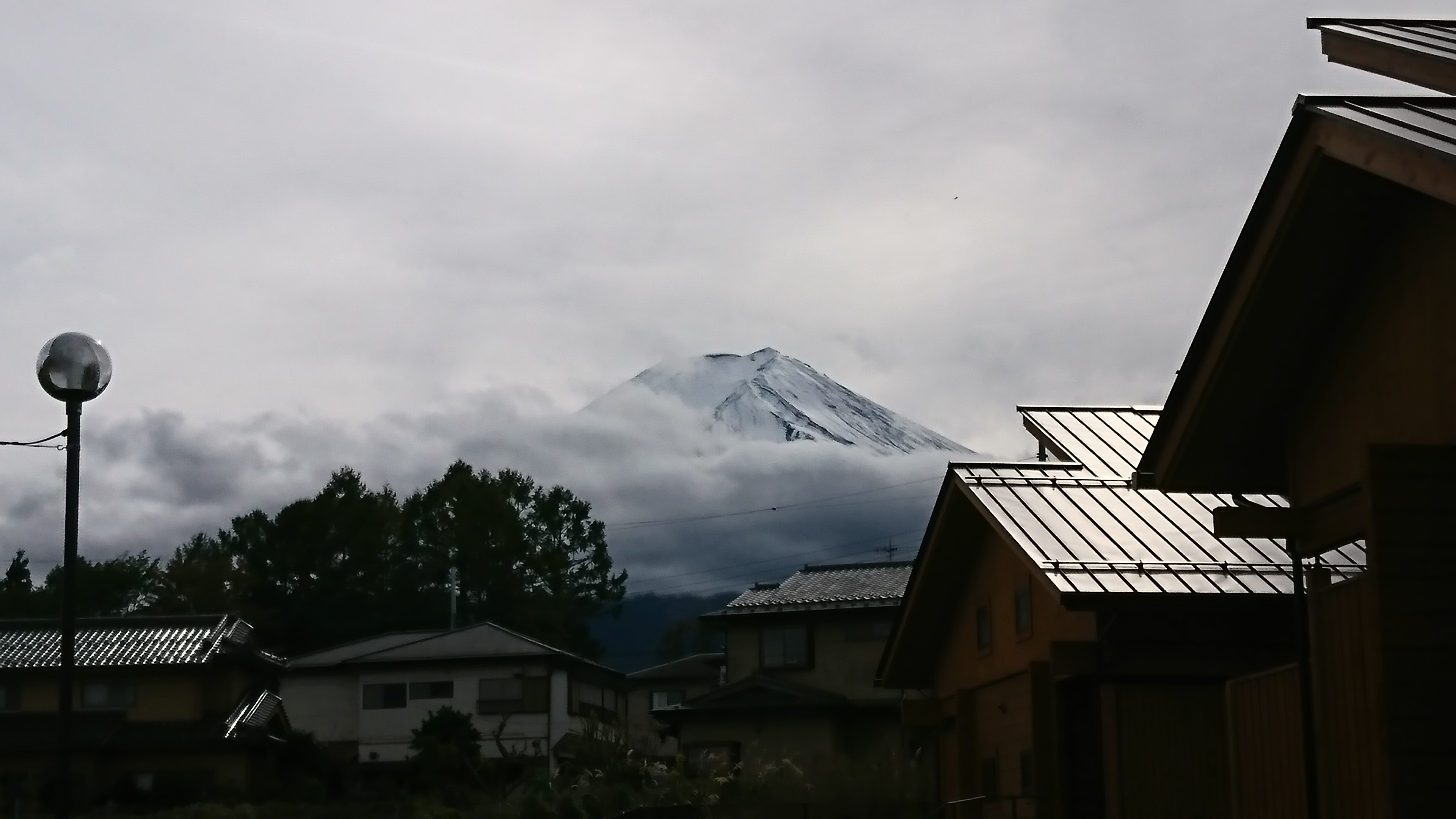 今日の富士山（初冠雪の富士山）